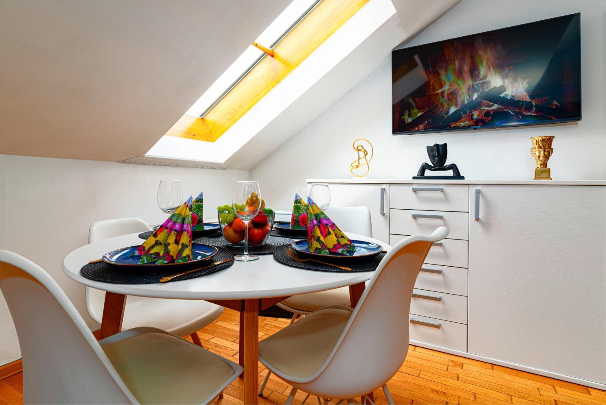 Golden River Apartment Prag Exteriör bild