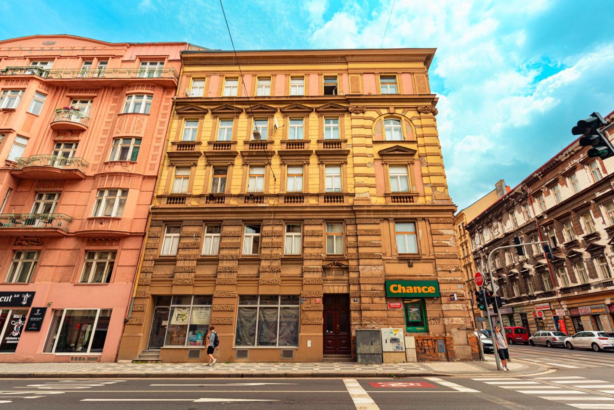 Golden River Apartment Prag Exteriör bild